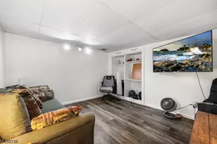 1 Oak Grove Rd, Raritan Township, NJ 08822 - Photo 22