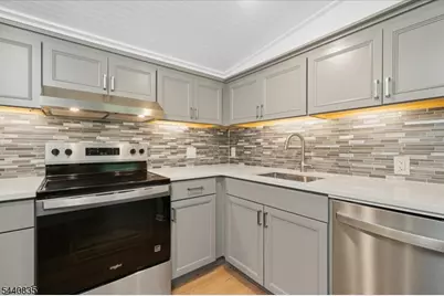 20 Kingsland Ave, Stanhope, NJ 07874 - Photo 12