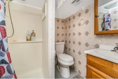 119 Edgewood Rd, Linden, NJ 07036 - Photo 16