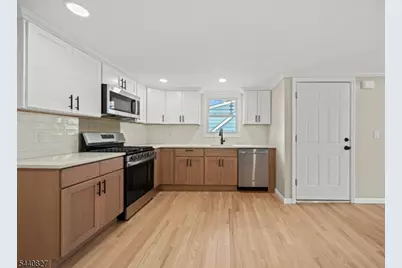 71 Moore Pl, Belleville, NJ 07109 - Photo 10