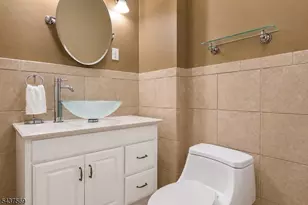 111 Mallory Ave, Jersey City, NJ 07304 - Photo 10