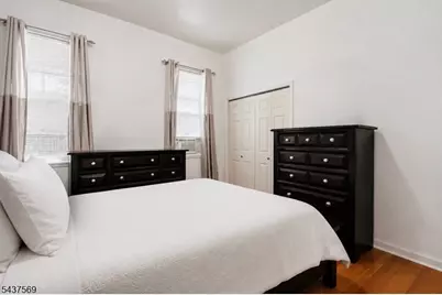 111 Mallory Ave, Jersey City, NJ 07304 - Photo 6