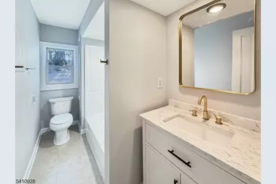 564 Warren St, Phillipsburg, NJ 08865 - Photo 32