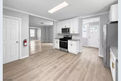 564 Warren St, Phillipsburg, NJ 08865 - Photo 12