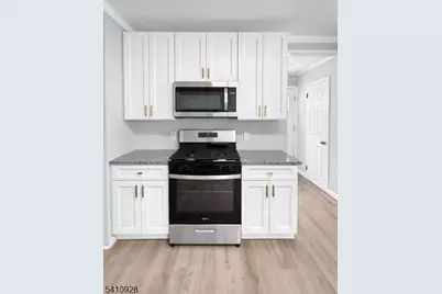 564 Warren St, Phillipsburg, NJ 08865 - Photo 16