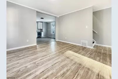 564 Warren St, Phillipsburg, NJ 08865 - Photo 8