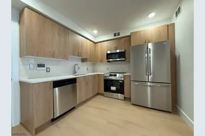 627 Valley Rd #B, Montclair, NJ 07043 - Photo 4