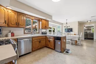 26 Gentry Dr, Washington Township, NJ 07853 - Photo 4