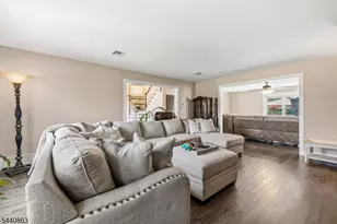 26 Gentry Dr, Washington Township, NJ 07853 - Photo 8