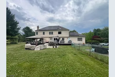 26 Gentry Dr, Washington Township, NJ 07853 - Photo 2