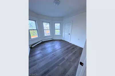 377 N 7th St #2, Newark, NJ 07107 - Photo 4