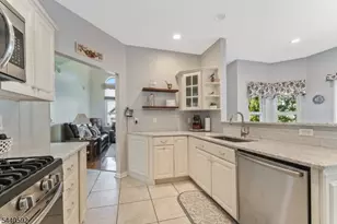 2 Craft Farm Dr, Bridgewater, NJ 08807 - Photo 4
