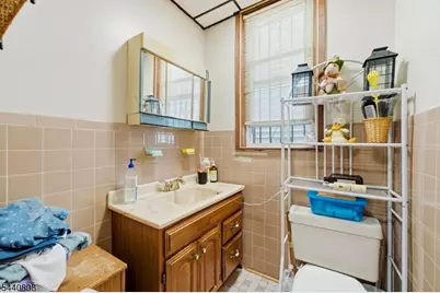 53 Grove Ter, Irvington, NJ 07111 - Photo 18