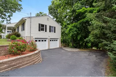 40 Shadowy Ln, West Milford, NJ 07480 - Photo 4