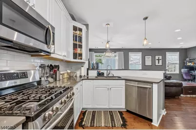 169 Winchester Ct, Clifton, NJ 07013 - Photo 12