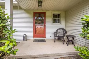 7 Catan Dr, Chester, NJ 07930 - Photo 8
