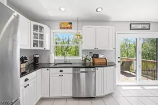 1 Hampton Spring Rd, Hampton Township, NJ 07860 - Photo 22