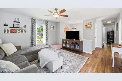 1 Hampton Spring Rd, Hampton Township, NJ 07860 - Photo 8