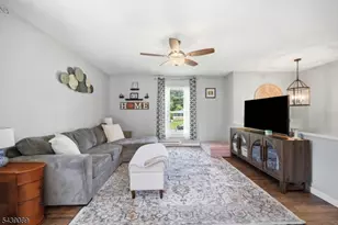 1 Hampton Spring Rd, Hampton Township, NJ 07860 - Photo 6