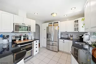 1 Hampton Spring Rd, Hampton Township, NJ 07860 - Photo 18
