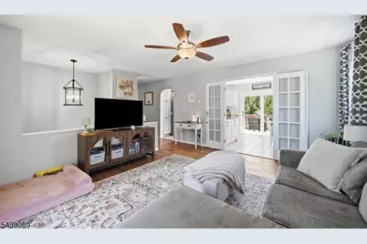 1 Hampton Spring Rd, Hampton Township, NJ 07860 - Photo 10