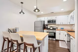 343 Bowler Ct, Piscataway Township, NJ 08854 - Photo 8