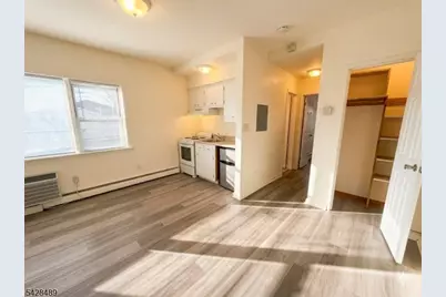 325 1st St #6, Carlstadt, NJ 07072 - Photo 4