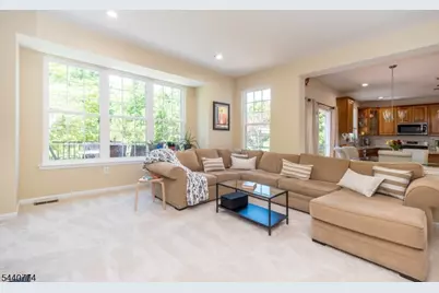 21 Stirrup Ln, Raritan Township, NJ 08822 - Photo 10