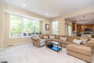 21 Stirrup Ln, Raritan Township, NJ 08822 - Photo 10