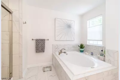 21 Stirrup Ln, Raritan Township, NJ 08822 - Photo 22