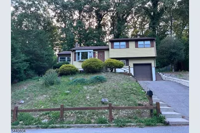 93 Knolls Rd, Bloomingdale, NJ 07403 - Photo 1