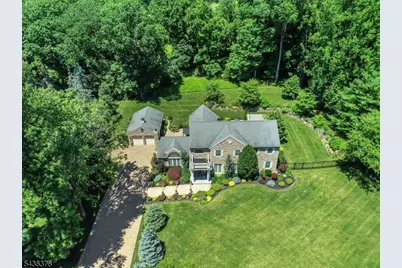 4 Dogwood Dr, Mendham Township, NJ 07960 - Photo 2