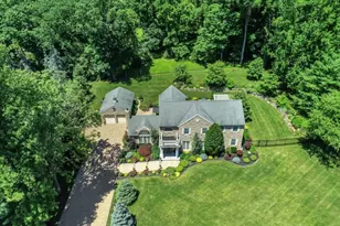 4 Dogwood Dr, Mendham Township, NJ 07960 - Photo 2