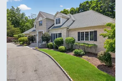 15 Daro Ct, Montville Township, NJ 07045 - Photo 2