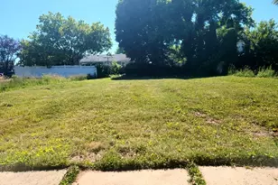 310 N 2nd Ave, Manville, NJ 08835 - Photo 1