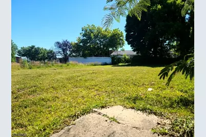 310 N 2nd Ave, Manville, NJ 08835 - Photo 2