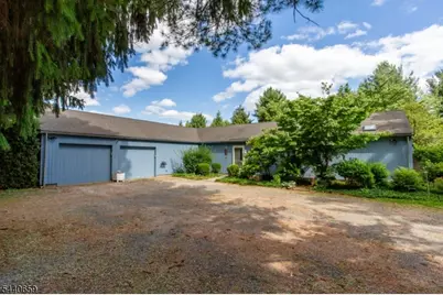 1024 Califon Cokesbury Rd, Tewksbury Township, NJ 08833 - Photo 4