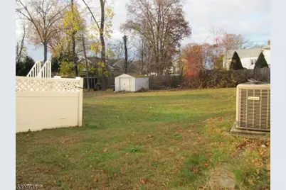37 Atwood Pl, Wayne, NJ 07470 - Photo 6