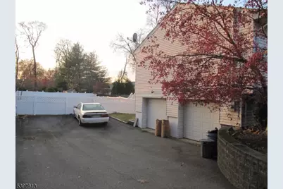 37 Atwood Pl, Wayne, NJ 07470 - Photo 4