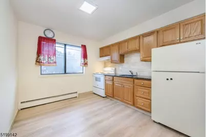 685 Van Houten Ave #3, Clifton, NJ 07013 - Photo 4