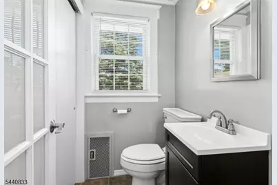 48 Mansion Ter, Cranford Township, NJ 07016 - Photo 14