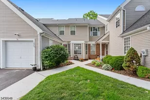 160 Aster Ct, Readington, NJ 08889 - Photo 2