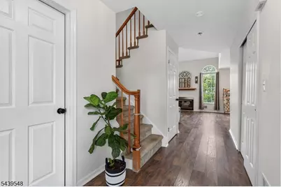 160 Aster Ct, Readington, NJ 08889 - Photo 4