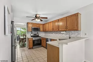 160 Aster Ct, Readington, NJ 08889 - Photo 8