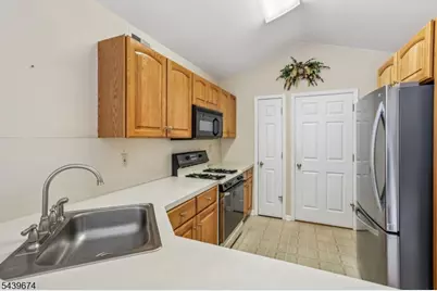 60 Woodmont Dr, Randolph Township, NJ 07869 - Photo 14