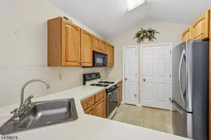 60 Woodmont Dr, Randolph Township, NJ 07869 - Photo 14
