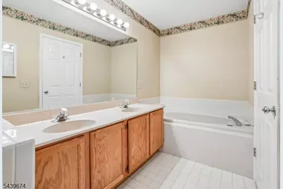 60 Woodmont Dr, Randolph Township, NJ 07869 - Photo 28