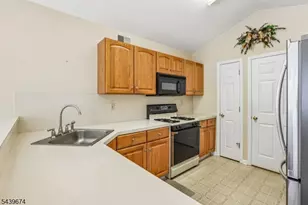 60 Woodmont Dr, Randolph Township, NJ 07869 - Photo 12