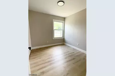 60 Laurel St, Paterson, NJ 07522 - Photo 8