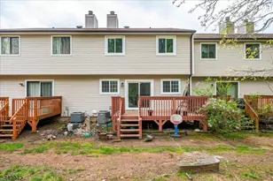 12 Tulip Ct, Edison, NJ 08820 - Photo 34